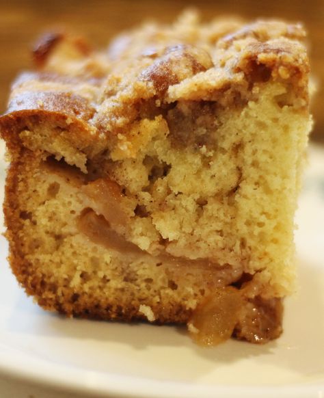 Apple Pie Cake! Say what? Yep, Apple Pie Cake is exactly that using apple pie filling in a cake. I had one jar left of homemade apple pie... Cake With Canned Apples, One Can Apple Pie Filling Recipes, Recipes Made With Apple Pie Filling, 1 Can Apple Pie Filling Recipes, Cake Mix Apple Pie Filling Muffins, Apple Cake Using Apple Pie Filling, Cake Made With Apple Pie Filling, Apple Filling Cake Recipe, Canned Apple Cake Recipe