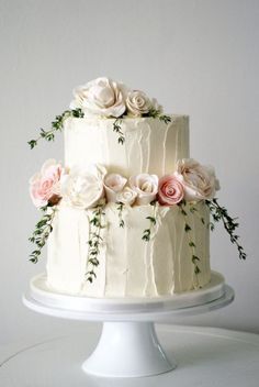 Untitled Textured Wedding Cakes, Cake With Flowers, Tiered Cake, White Wedding Cakes, Simple Wedding Cake, Cool Wedding Cakes, White Wedding Flowers, Wedding Cake Inspiration, Cupcake Cake