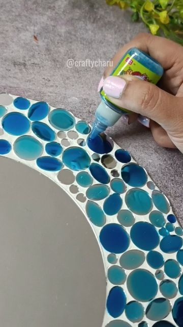 Mirror Mosaic Art Ideas, Mosaic Artwork Ideas, Lipan Art, Glass Mosaic Mirror, Hobby Ideas, Mosaic Mirror, Mosaic Artwork, Mirror Mosaic, Friends Happy