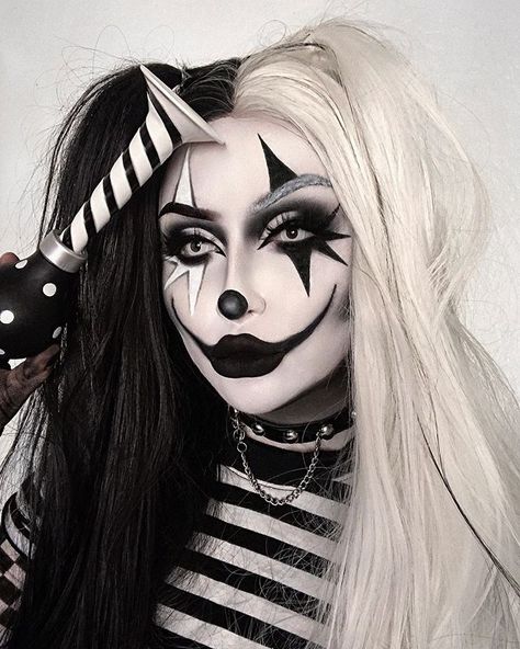 Black And White Clown Costume Diy, Creepy Girl Clown Makeup, Black And White Jester Makeup, Clown Makeup White Face, Scary Mime Makeup, Clown Core Makeup Black, Black White Clown Makeup, White And Black Clown Makeup, Scary Jester Makeup