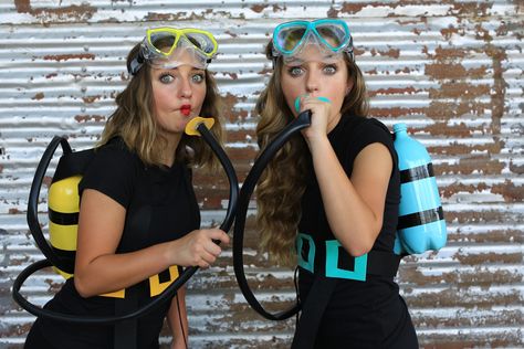 Scatter Brain, Scuba Diver Costume, Carnaval Diy, Meme Costume, Beach Costume, Halloween Costumes Diy Couples, Famous Twins, Couples Halloween Costumes, Famous Duos