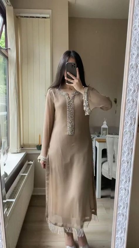 Suits For Women Indian, Velvet Dress Designs, Georgette Dupatta, Stylish Short Dresses, Pakistani Dresses Casual, Pakistani Fancy Dresses, Modest Dresses Casual, Fancy Dresses Long, Dress Design Patterns