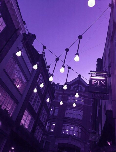 purple sykies Digimon World, Violet Aesthetic, Purple Vibe, Lavender Aesthetic, Fotografi Vintage, Dark Purple Aesthetic, Aesthetic Light, Purple Themes, Purple Wallpaper Iphone