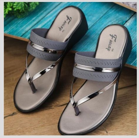 Ladies Footwear Design, Ladies Footwear Sandals Fashion, Ladies Slippers New Design, Billabong Sandals, Leather Slippers For Men, Women Casual Flats, Ladies Slippers, Trendy Heels, Pretty Sandals