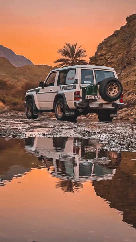 Nissan Patrol Wallpaper, Retro Vehicles, Nissan Safari, Japanese Vehicles, Nissan 4x4, Nissan Terrano, Cute Home Screen Wallpaper, Arabic Dress, Cute Home Screens