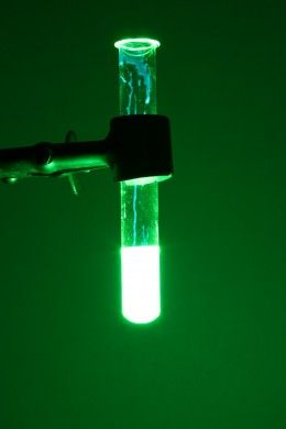 How glow sticks work and how different colored fireworks are made. Cyberpunk Green Aesthetic, Donatello Aesthetic, Viper Aesthetic, Hulk Aesthetic, Phantom Aesthetic, Toxic Aesthetic, Slytherin Vibes, Verde Neon, Dark Green Aesthetic