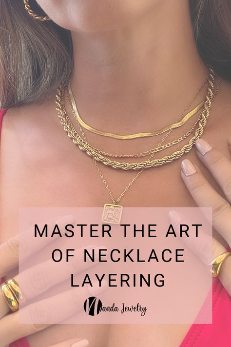 Master the art of Necklace Layering | learn how to layer necklaces correctly. Gold Necklace Trend 2023, Necklace Stack Ideas, How To Stack Necklaces, How To Layer Necklaces, Layered Necklaces Aesthetic, Gold Necklaces Layered, Layered Necklaces Gold, Jewelry Gold Necklaces, Top Jewelry Trends