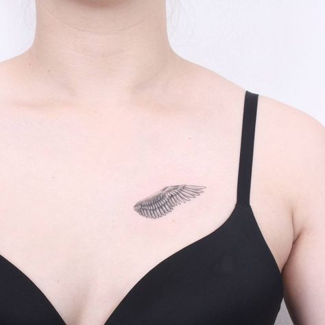 wing🧚🏻‍♀️ Single Wing Tattoo, Small Wing Tattoo, Tattoo Chest Woman, Wing Tattoo Arm, Small Wings Tattoo, Wing Tattoos, Small Chest Tattoos, Tattoo Chest, Small Wing