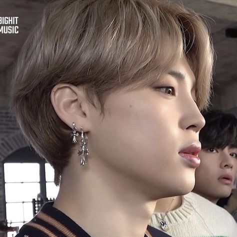 Jimin With Earrings, Jimin Helix Piercing, Jimin Ear Piercings, Jimin Piercing, Jimin Accessories, Bts Piercings, Jimin Jewelry, Jimin Earrings, Bts Earrings