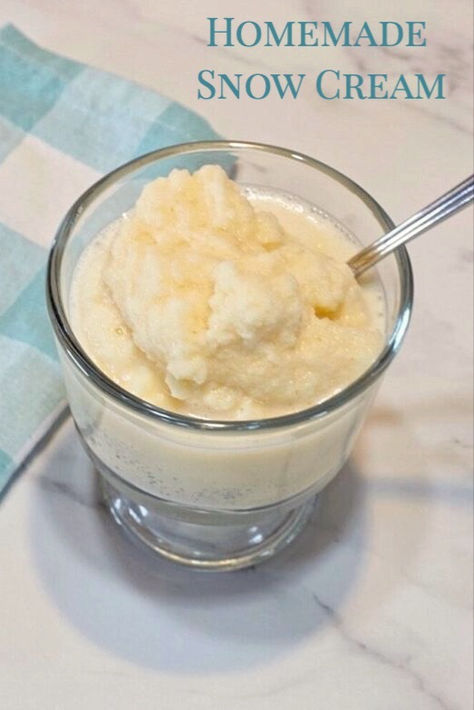 Homemade snow cream in a dessert glass. Snowcream Recipe, My Country Table, Homemade Snow, Snow Ice Cream, Snow Cream, Country Table, Holiday Recipes Christmas, How To Make Snow, Easy Treats