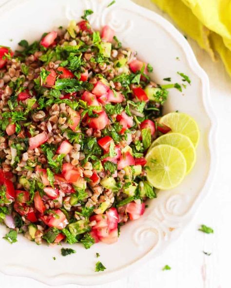 Buck Wheat Recipes, Buckwheat Tabbouleh, Buckwheat Gluten Free, Tabbouleh Salad Recipe, Buckwheat Salad, Lebanese Salad, Tabbouleh Recipe, Rice Salad Recipes, Buckwheat Recipes