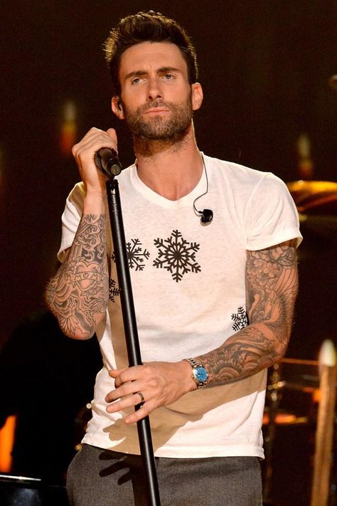 Celebrity Men, Glamour Magazine, Aidan Turner, Adam Levine, Maroon 5, Justin Bieber, The Year, The Voice, Angeles