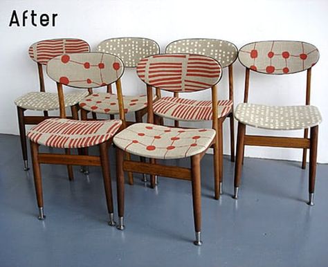 Retro Furniture Makeover, Reupholster Chair Dining, Retro Dining Chairs, Reupholster Chair, Midcentury Modern Dining Chairs, Vintage Dining Chairs, Chair Makeover, Mid Century Dining Chairs, Painted Chairs