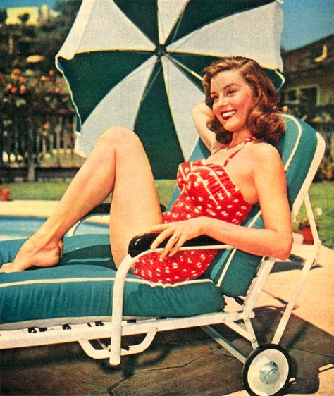 Elaine Stewart, 50s Aesthetic, Pin Up Vintage, Estilo Pin Up, Mode Glamour, Vintage Fashion 1950s, Sylvie Vartan, Vintage Swim, Vintage Swimsuit