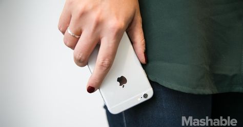 Two weeks later, iPhone 6 Plus buyers sound-off on what it's like to own the first Apple phablet. Iphone Gadgets, Accessoires Iphone, Amazon India, Iphone Obsession, Tech Toys, Apple Computer, Be More Productive, Apple Mac, More Productive