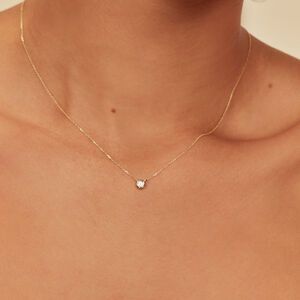 Diamond Neckless, Gold Necklace With Diamond, Simplistic Aesthetic, White Gold Jewellery, Single Diamond Necklace, Minimalistic Necklace, Diamond Necklace Gold, Gold Necklace Diamond, Simple Gold Necklace