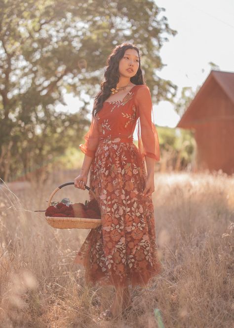 Fall Dress Maxi, Fall Dresses 2024, Fall Warm Weather Outfits, Cottagecore Orange, Fall Outfits For Hot Weather, Orange Fall Dress, Fall Outfits For Warm Weather, Warm Weather Fall Outfits, Birthday Attire