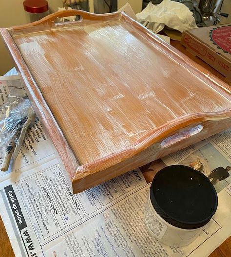 Photo of a stain & odor blocker being brushed on a tray Wood Tray Decor Ideas, Wooden Trays Ideas, Wood Trays Diy, Decoupage Tray Ideas, Wood Tray Ideas, Painted Trays Ideas, Tray Painting Ideas, Tray Upcycle, Diy Wood Tray