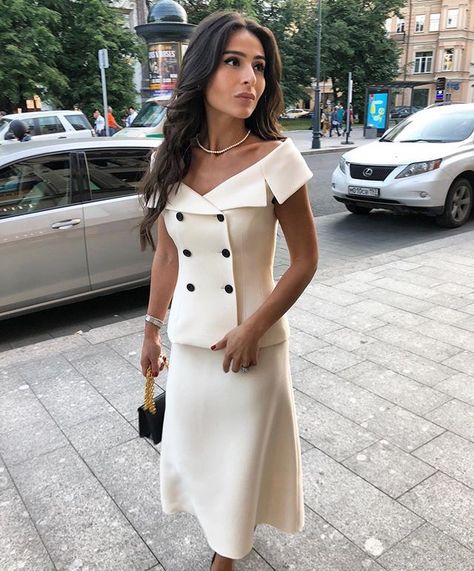 Irina Shayk Style, Chic Outfits Classy, Elegant Classy Outfits, Modest Fashion Outfits, Mode Inspo, Looks Chic, Professional Outfits, Girl Style, Business Outfits