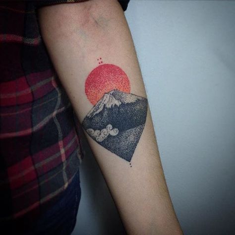 Mount Fuji Tattoo by Daniel Matsumoto #MountFuji #JapanTattoo #Japan #Sun #Mountain #FujiTattoo #Dotwork #DanielMatsumoto My Fuji Tattoo, Mount Fuji Tattoo, Mt Fuji Tattoo, Berg Tattoo, Monte Fuji, Japan Tattoo Design, Mont Fuji, Kawaii Tattoo, Wolf Tattoo Design