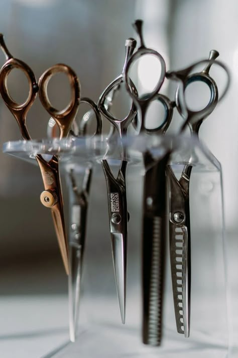 Hairdresser Scissors, Hair Salon Pictures, Hair Salon Marketing, Salon Pictures, Hair Photography, Cosmetology School, Hairdressing Scissors, Salon Interior Design, Beauty School