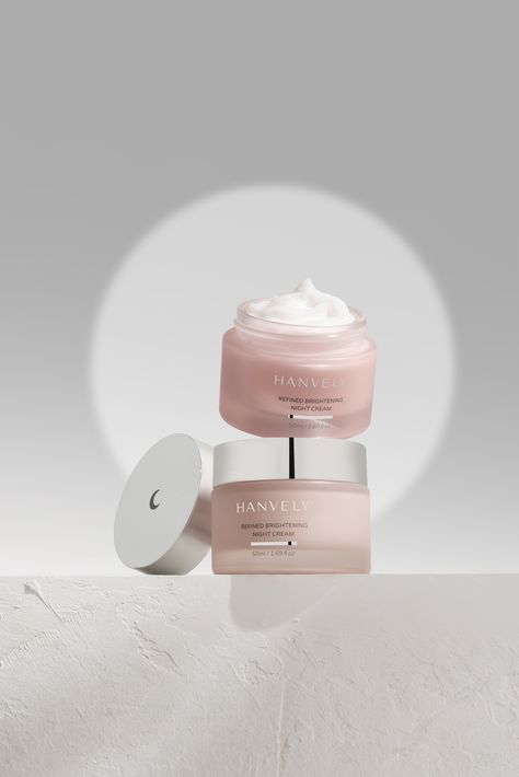 Night cream Night Cream Product Photography, Night Cream Photography, Sleep Product Photography, Face Cream Photography, Moisturizer Photography, Cream Product Photography, Skin Care Branding Design, Cream Photoshoot, Mirror Photography