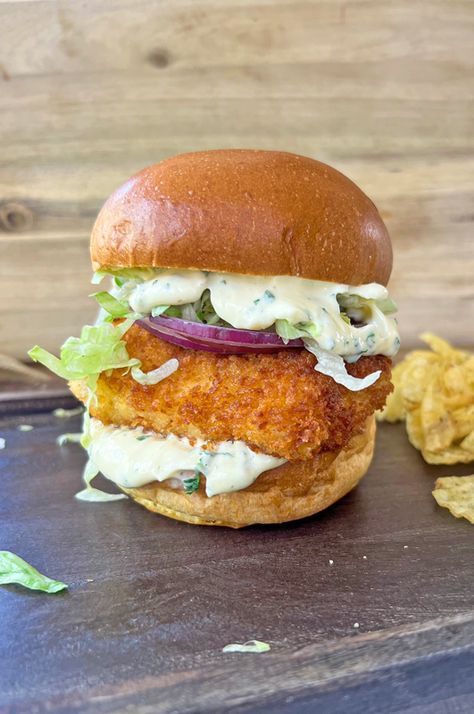 Low Carb Fish Sandwich, Crunchy Fish Recipes, Healthy Fish Sandwich, Gourmet Fish Sandwich, Best Fish Sandwich Recipes, Filet Of Fish Sandwich, Crispy Fish Sandwich, Fried Salmon Sandwich, Grouper Sandwich Recipes