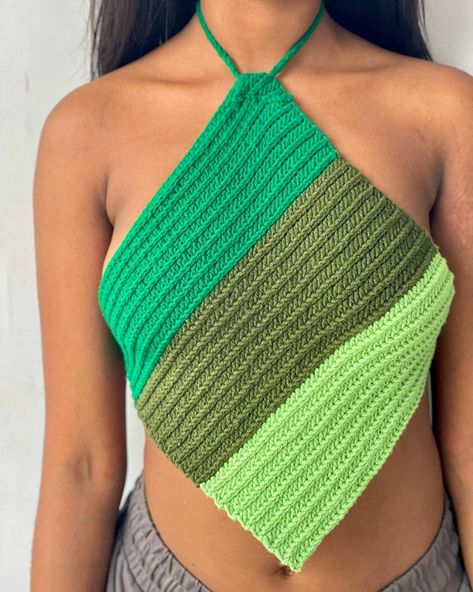 Crocheter in warri 🧶we make both male and female wears | Another banga 🔥 💚 @debbie_golds_crochet can be made in ur preferred color and size To shop 🛍️ Send a dm ✅ | Instagram Top Tejidos A Crochet, Female Wears, Crochet Clothing And Accessories, Patchwork Bags, Outfits Verano, Male And Female, Crochet Fashion, Crochet Crafts, Diy Crochet