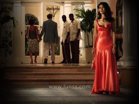 Caterina Murino salmon red evening dress in movie Casino Royale. Draped shiny satin celebrity long dress with wide shoulder straps. Caterina Murino, 007 Casino Royale, Casino Royale Dress, Casino Dress, Casino Royale Party, Casino Night Party, Casino Outfit, Judi Dench, Casino Night