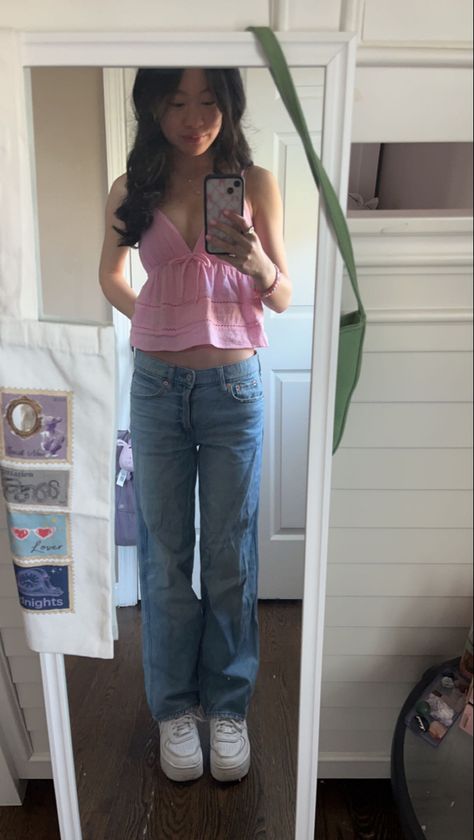 Pink Casual Outfit Aesthetic, Cute Top Jeans Outfit, Outfit With Pink Tank Top, Jeans With Cute Tops, Outfits With Pink Tank Tops, School Excursion Outfit, Girly Fits Aesthetic, Cute Tops Outfits, Scoop Neck Outfit