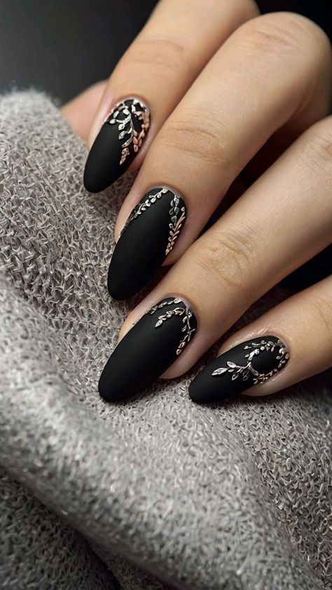 Witchy Nail Colors, Goth Bridal Nails, Simple Witch Nails, Dark Feminine Aesthetic Nails, Acotar Inspired Nails, Hades Nails, Spring Goth Nails, Black Witch Nails, Witch Nails Designs