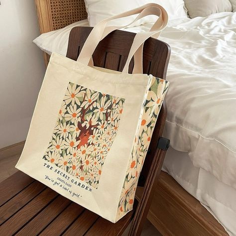 Daisy Tote Bagdeer Secret Garden Canvas Bagfloral Printed Reusable Bagcanvas Beach Bagwedding Totebridesmaids Toteanniversary Gift - Etsy Tote Bag Print Design, Pretty Tote Bags, Tote Bag With Zipper, Canvas Beach Bag, Wedding Tote, Canvas Purse, Welcome Bags, Tote Bag Pattern, Print Style