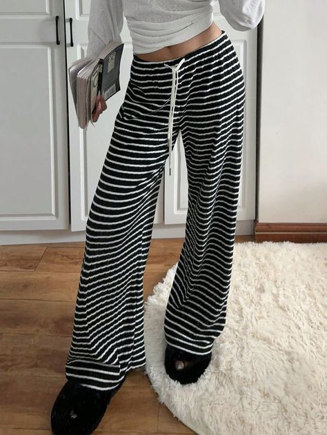 Women Black & White Stripe Knit Wide Leg Pants Black and White Casual   Knitted Fabric Colorblock,Striped Wide Leg High Stretch  Women Clothing, size features are:Bust: ,Length: ,Sleeve Length: Black Comfy Pants, Striped Pants Outfit, Knit Wide Leg Pants, Descendants Dr, Breathable Clothes, Funky Outfits, Casual Stripes, Outfits Winter, Loose Pants