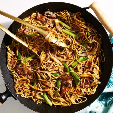 Recipe: Brendan Pang's Stir-Fried Noodles With Flank Steak Asian Flank Steak, Fry Food, Steak Stir Fry, The Chew Recipes, Flank Steak Recipes, Fried Noodles, Stir Fry Noodles, Marinated Beef, Ethnic Food