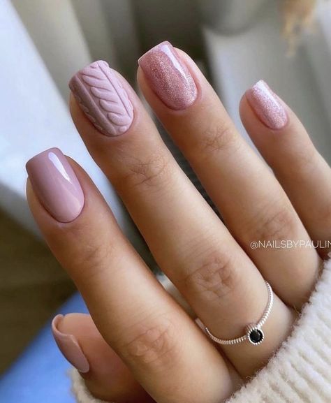 Short Winter Nails, Milky Nails, Pink Glitter Nails, Nagel Tips, Sweater Nails, Rose Gold Nails, Nail Plate, Nail Designs Glitter, Festival Nails