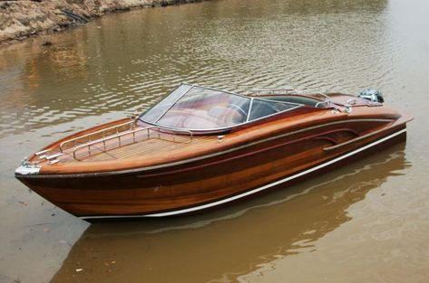 Wooden Boats For Sale, Wooden Boat Kits, Wooden Speed Boats, Wood Boat Building, Free Boat Plans, Runabout Boat, Model Boat Plans, Plywood Boat Plans, Wood Boat Plans