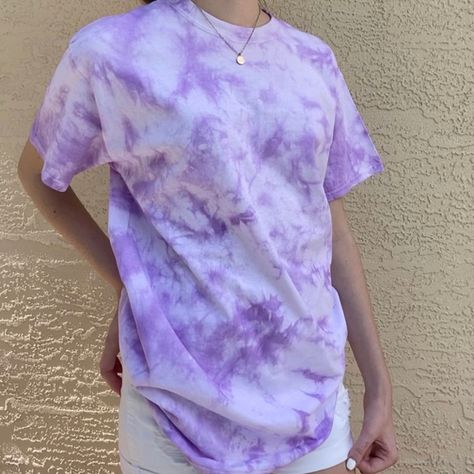 Tie Dye Shirt Outfit, Slytherin Clothes, Rit Dye, Tie Dye Crafts, How To Tie Dye, Dye Ideas, Tie Dye Shirts, Purple Tie Dye, Purple Tie