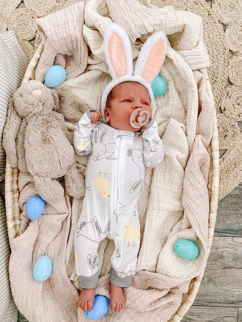 Baby in basket in Easter pajamas photography Easter Photography, Easter Baby, Baby Easter, Baby Essentials, Toddler Fashion, Baby Photography, Easter Bunny, Baby Fashion, Baby Toddler