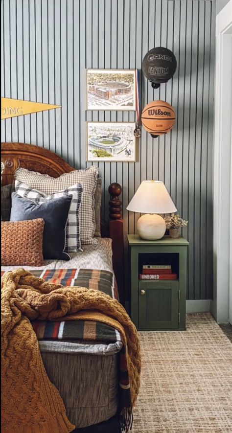 Rust Guest Bedroom, Modern Teen Boy Bedroom, Adventure Bedroom, Bilik Idaman, Boys Bedroom Makeover, Cozy Minimalist, Big Boy Bedrooms, Big Kids Room, Toddler Boys Room