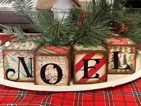 Christmas Blocks Wooden Diy, Wooden Blocks Decor Craft Ideas, 4x4 Wood Crafts, Christmas Bazaar Crafts, Word Blocks, Christmas Bazaar, Chalk Crafts, Christmas Blocks, Wood Block Crafts