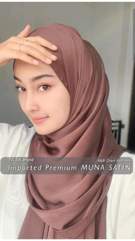 _TIK TOK Brand_ *_Premium MUNA SATIN_*🌷 FAB:SATIN SIZE:80*180cm QTY:12pcs _Imported From *Dubai*🇦🇪_ _*PRICE- 290 free shipping Ootd Pashmina Silk, Tutor Pashmina Silk, Pashmina Ideas, Dress Hijab Satin, Bridesmaid Dresses Hijab Satin, Bridesmaid Dresses Hijab, Foto Ootd, Pashmina Style, Pashmina Hijab