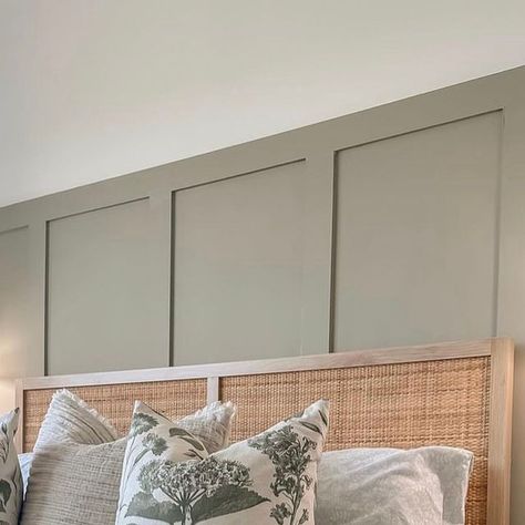 Anna Davidson on Instagram: "SWOON - If you missed the memo green is still having a major moment and we're all about it! @theblossomshome bedroom is giving me major zen vibes with this Farrow & Ball French Gray paint! That's it... we're moving in!​​​​​​​​⠀⠀⠀⠀⠀⠀⠀⠀⠀
.​​​​​​​​⠀⠀⠀⠀⠀⠀⠀⠀⠀
Are you trying to incorporate more green into your space?" Farrow And Ball French Grey Bedroom, French Grey Bedroom, French Grey Farrow And Ball, French Gray Farrow And Ball, Farrow And Ball French Grey, French Gray Paint, French Grey Paint, Zen Vibes, Grey Bed