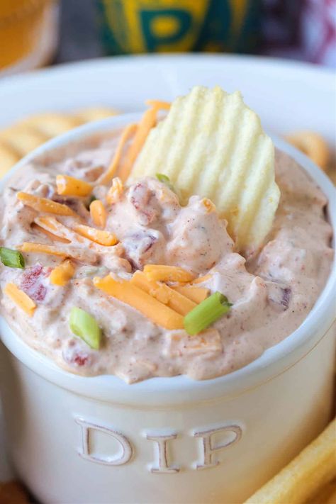 Have you seen this viral Boat Dip Recipe?? Only 5 ingredients and 5 minutes to make! Super creamy, zesty and perfect for parties! Boat Dip Recipe, Boat Dip, Sausage Cheese Dip, Creamy Jalapeno Dip, Sour Cream Dip, Creamy Dip, Holiday Side Dishes, Cocktail Desserts, Best Comfort Food