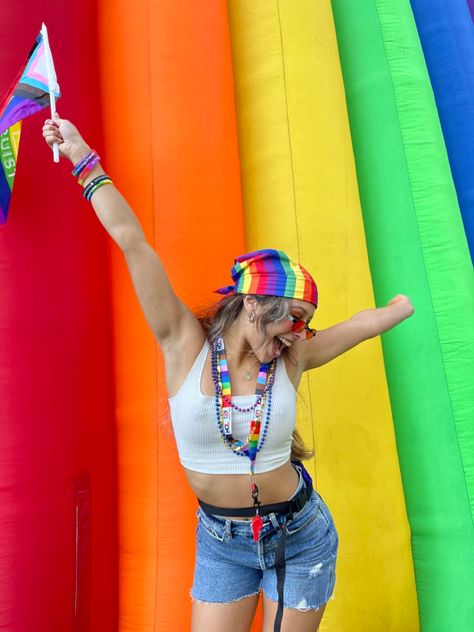 Pride Weekend Outfit, Pride Fest Outfit Ideas, Fem Pride Outfits, Summer Pride Outfit, Pride Outfit Inspo Women, Pride Bisexual Outfit, Outfits To Wear To Pride, Pride Event Outfits, Pride Inspo Outfits