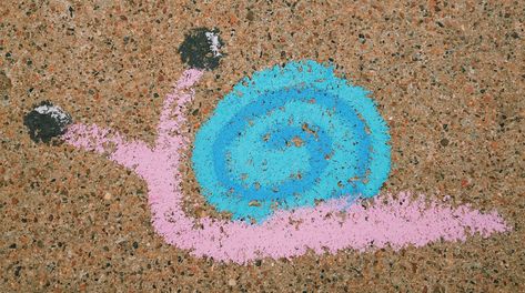 Aethstetic Chalk Art, Blue Chalk Art, Simple Sidewalk Chalk Art, Chalk Animals Easy, Cool Chalk Ideas Easy, Cute Sidewalk Chalk Art Easy Summer, Chalk Art Easy Ideas, Cute Easy Chalk Drawings, Calk Ideas