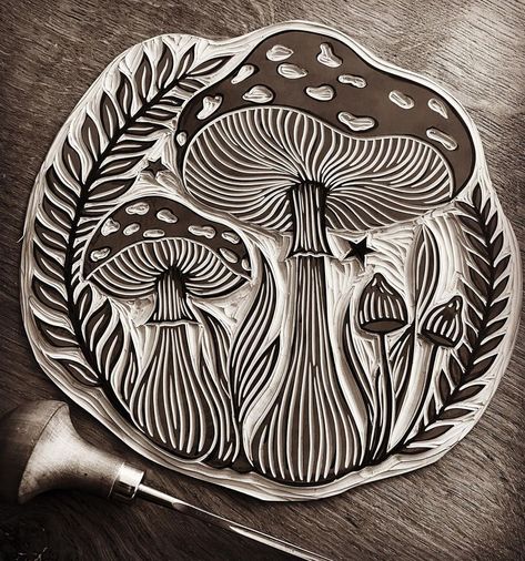 Linocut Art Mushroom, Fall Linocut Art, Etching Ideas Prints, Linocut Sketches, Wood Cut Printmaking, Lino Mushroom, Relief Printmaking Ideas, Sgraffito Mushrooms, Mushroom Printmaking