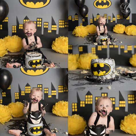 Batman Themed Cake Smash, Boy First Birthday Cake Smash Batman Smash Cake 1st Birthdays, 1st Birthday Batman Theme, Batman Themed Birthday Party Boys, Batman Smash Cake, First Birthday Batman Theme, Batman First Birthday Party, Batman 1st Birthday Party, Batman Photoshoot, Boy First Birthday Cake