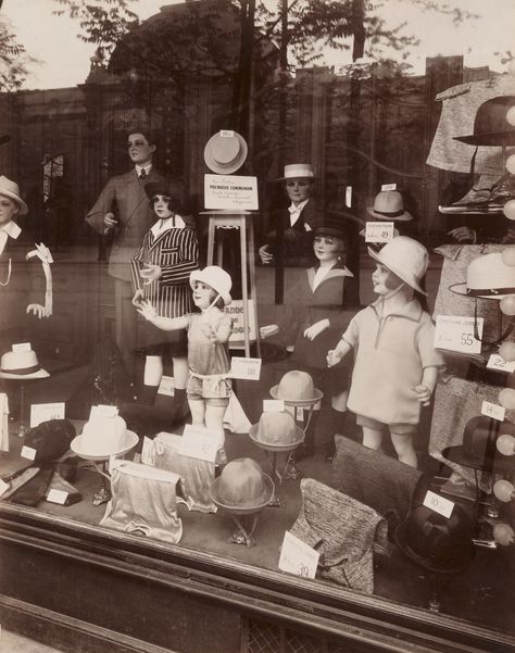 Eugène Atget. Magasin, avenue des Gobelins. 1925 | MoMA Edwardian Hat, Eugene Atget, Store Window Displays, Antique Hats, Hat Display, Hat Stores, Shop Fronts, Vintage Hat, Arte Popular