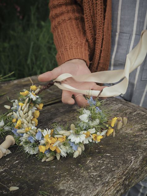 Whimsical Flower Crown, Ren Fair Flower Crown, Diy Flower Crown Real Flowers, Woolverton Inn, Wildflower Crown, Diy Floral Crown, Daisy Flower Crown, Birthday Crowns, Wedding Flower Crown