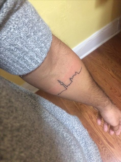 #skyline #toronto #tattoo Toronto Tattoo Ideas, Toronto Tattoo, Tattoo Toronto, Minimalistic Tattoo, Small Tattoo, Tattoo Inspo, Future Tattoos, Chicken Dishes, Jesus Fish Tattoo